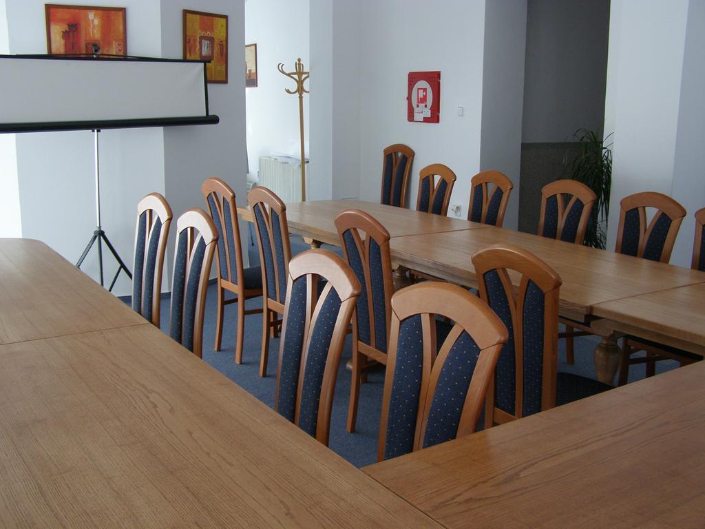 Hotel Vion Zlate Moravce Ngoại thất bức ảnh