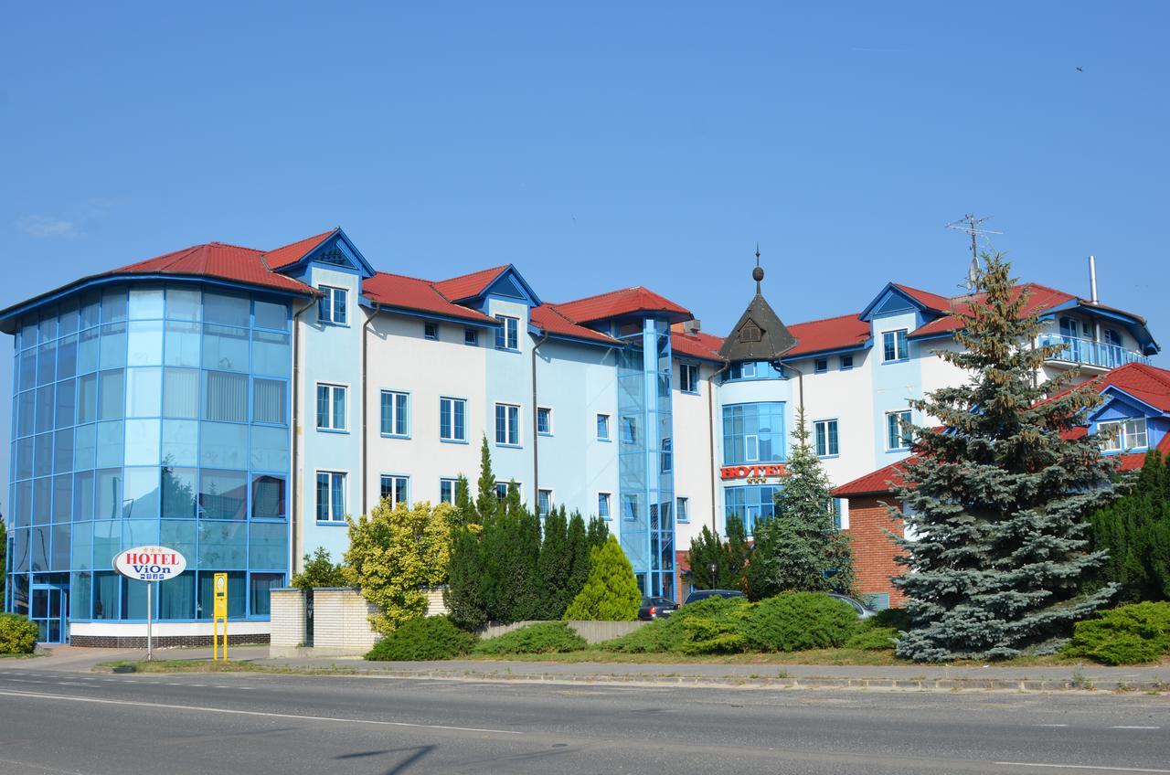 Hotel Vion Zlate Moravce Ngoại thất bức ảnh