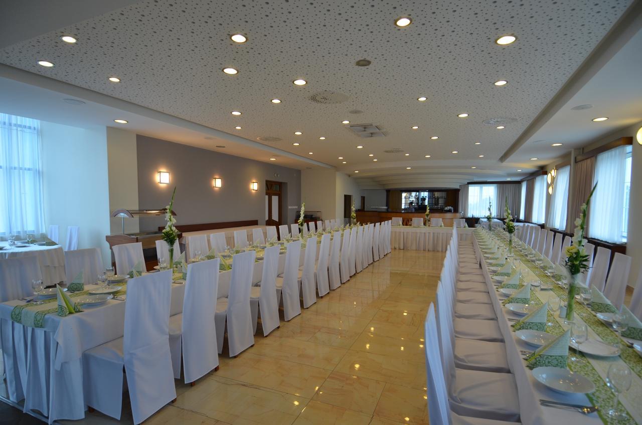 Hotel Vion Zlate Moravce Ngoại thất bức ảnh